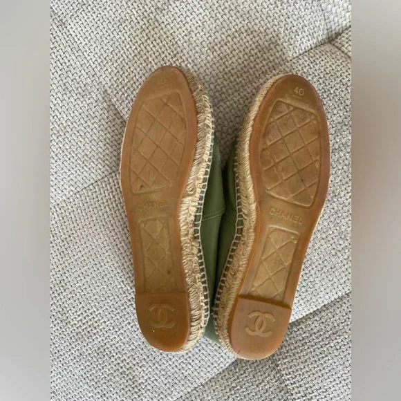 Chanel Olive Lambskin Leather Espadrilles Flats Slip on CC Logo